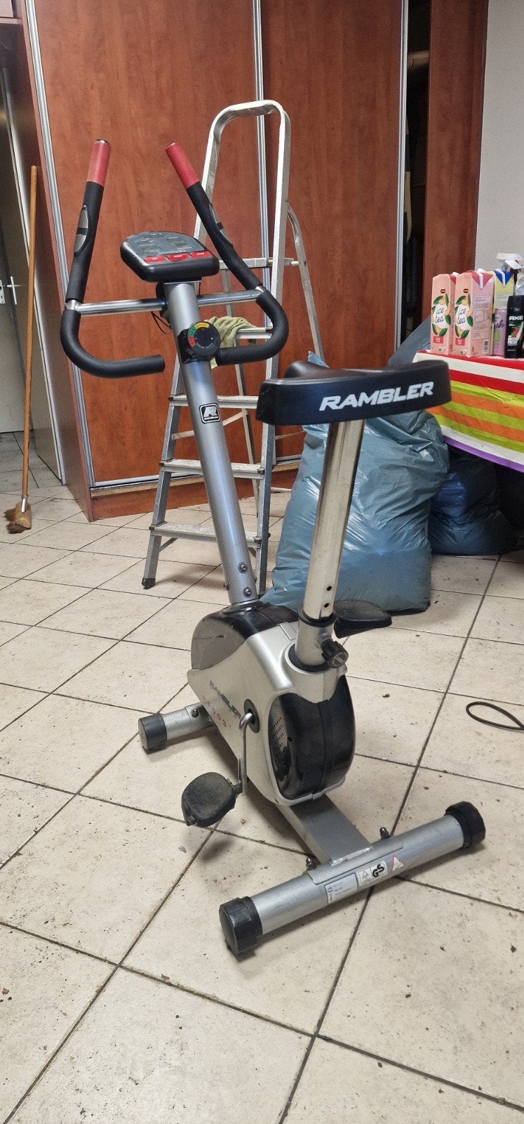Hometrainer, Sport en Fitness, Fitnessapparatuur, Ophalen, Zo goed als nieuw, Benen, Hometrainer