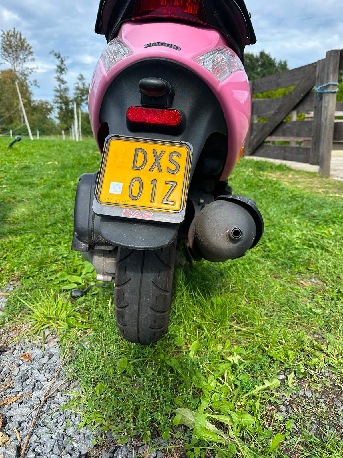 Foto 7 van Piaggio Zip 50 4T Bromscooter - 2020 - Nette staat