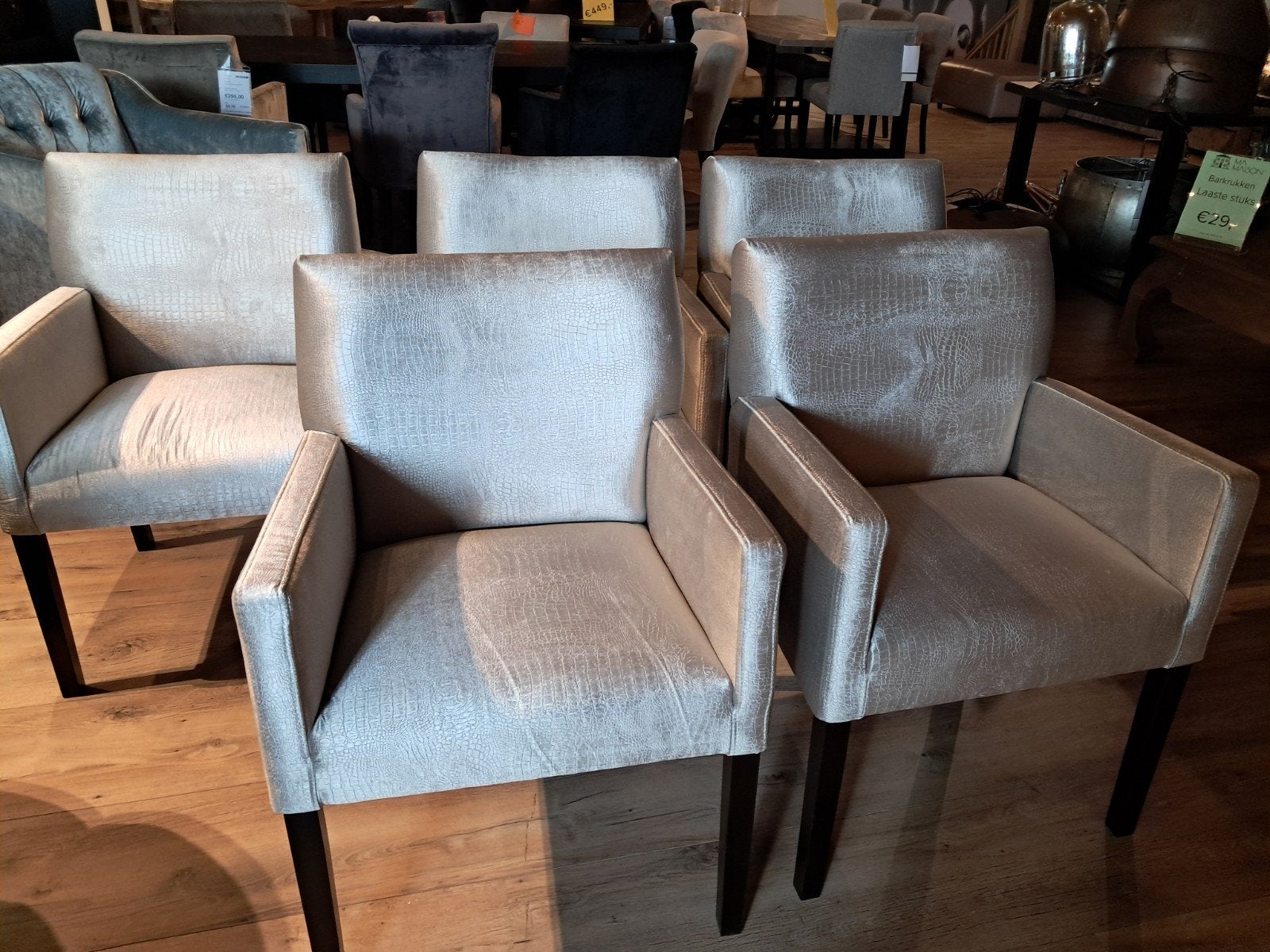 Set van 5 eetkamerstoelen. VAN € 335 VOOR € 250, Ophalen