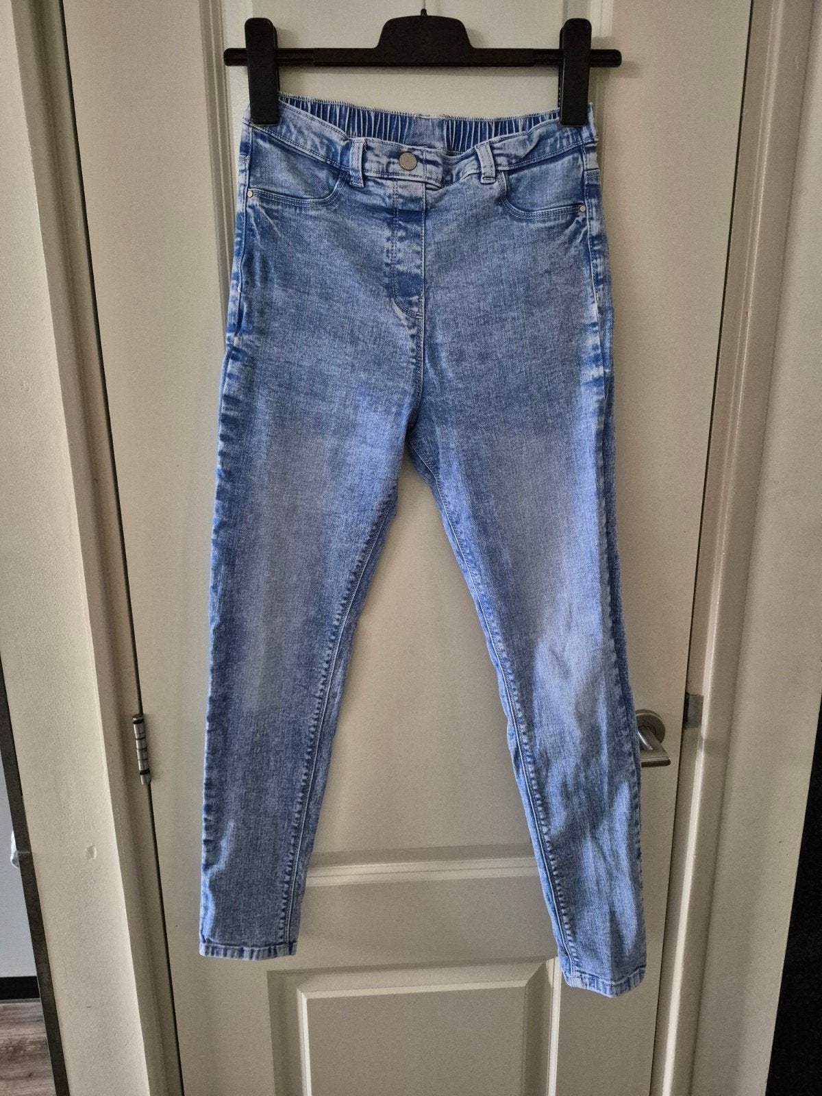 Next 158 jeggings leggingbroek blauw stretch

Rookvrij huis, Ophalen of Verzenden, Meisje