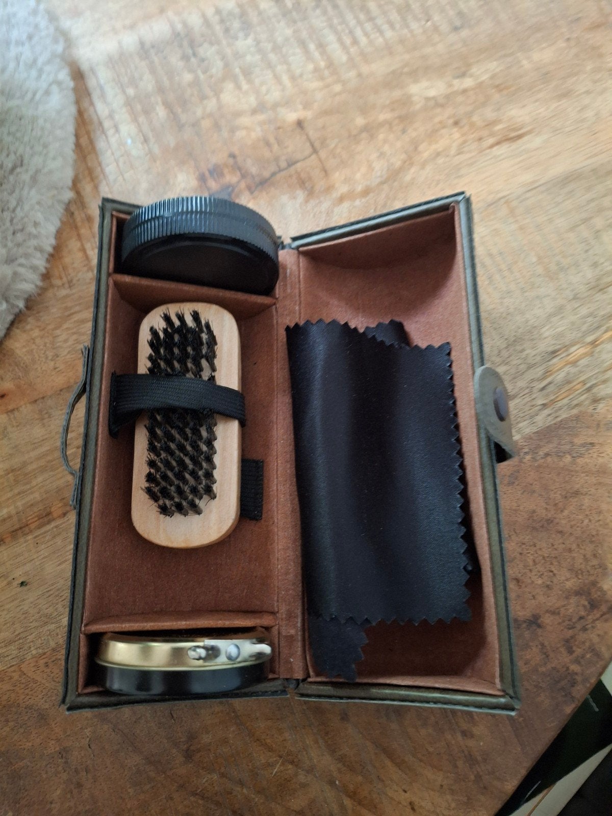 Schoenpoetsset in handige reisetui, Overige kleuren, Onbekend, Overige typen, Ophalen of Verzenden