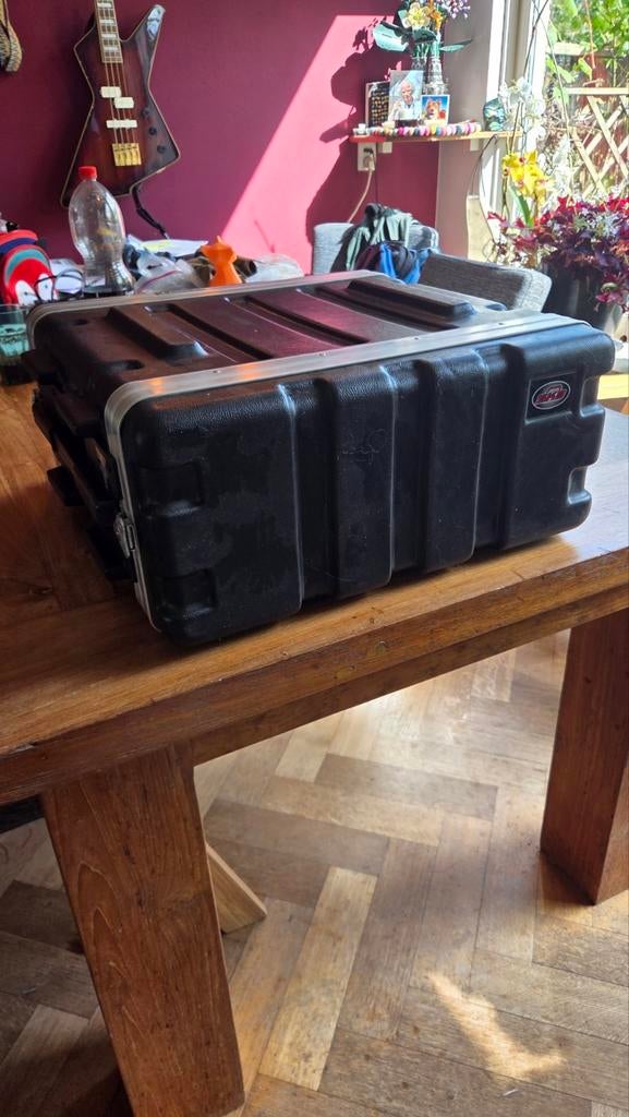 Stevige rack case 4U (diep). Flight case. Muziek instrumente, Ophalen of Verzenden, Gebruikt, Overige instrumenten, Flightcase