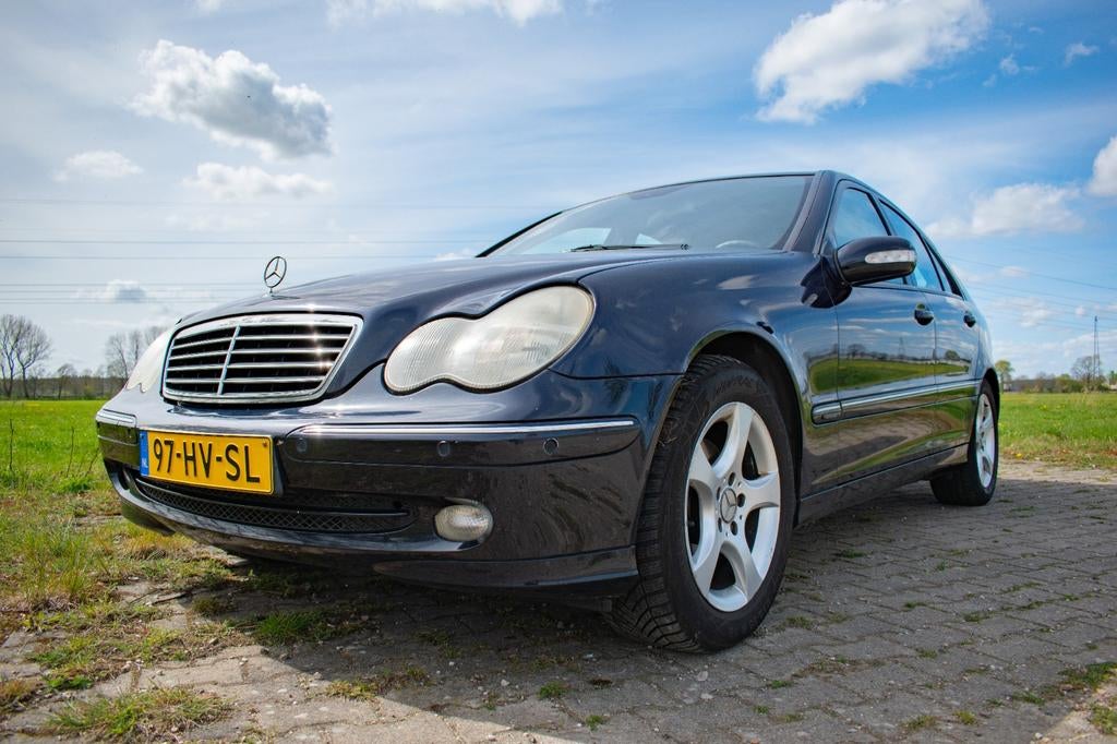Mercedes-Benz C-Klasse 2.0 C200 Kompr Sedan 2002 Blauw, 4 cilinders, Blauw, 163 pk, 75 €/maand