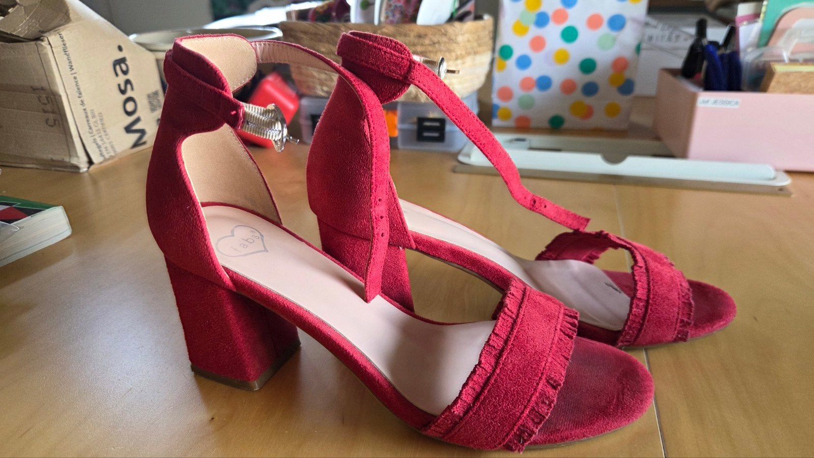 Rode feestschoentjes Fabs maat 39 (valt als 40, Kleding | Dames, Schoenen, Fabs, Ophalen of Verzenden, Schoenen met hoge hakken
