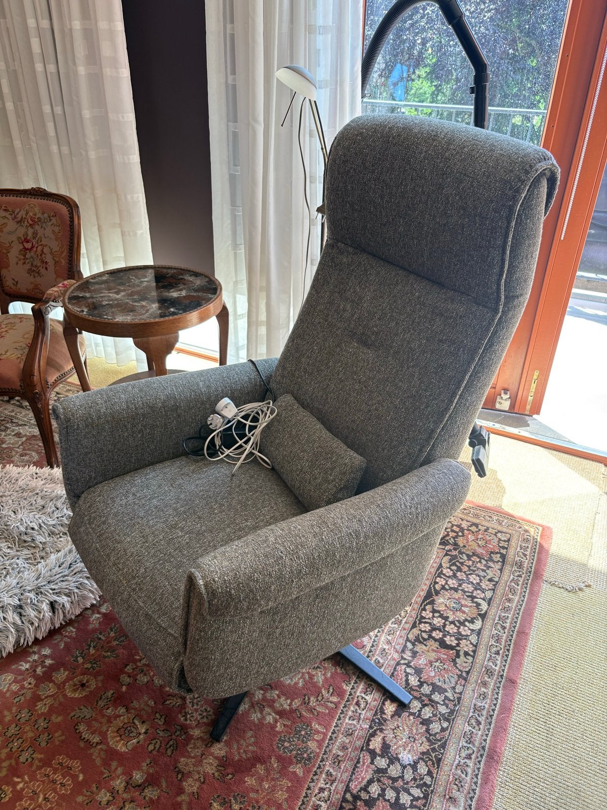 Luxe Velderhof Relaxfauteuil met Massage en USB, Ophalen, Zo goed als nieuw, Stof, 75 tot 100 cm