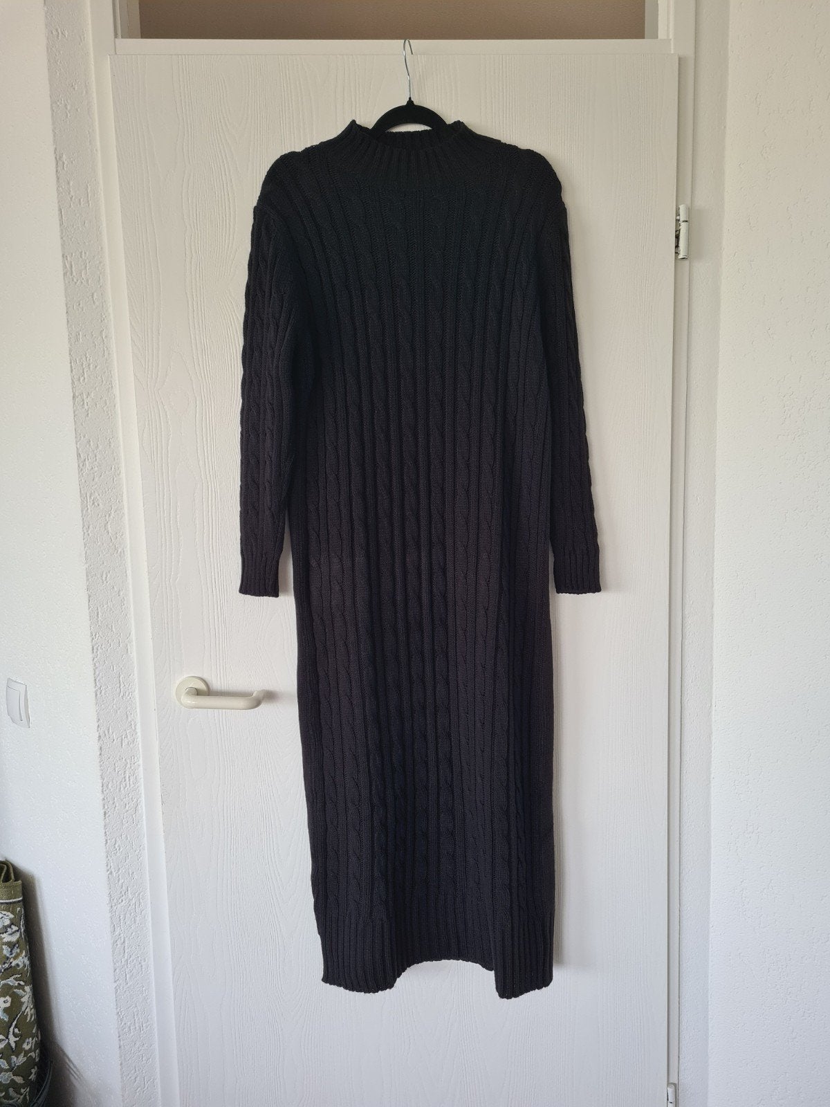 Lange zwarte kabel jurk van byAicha one size, Maat 38/40 (M), Nieuw, Ophalen of Verzenden, Onder de knie