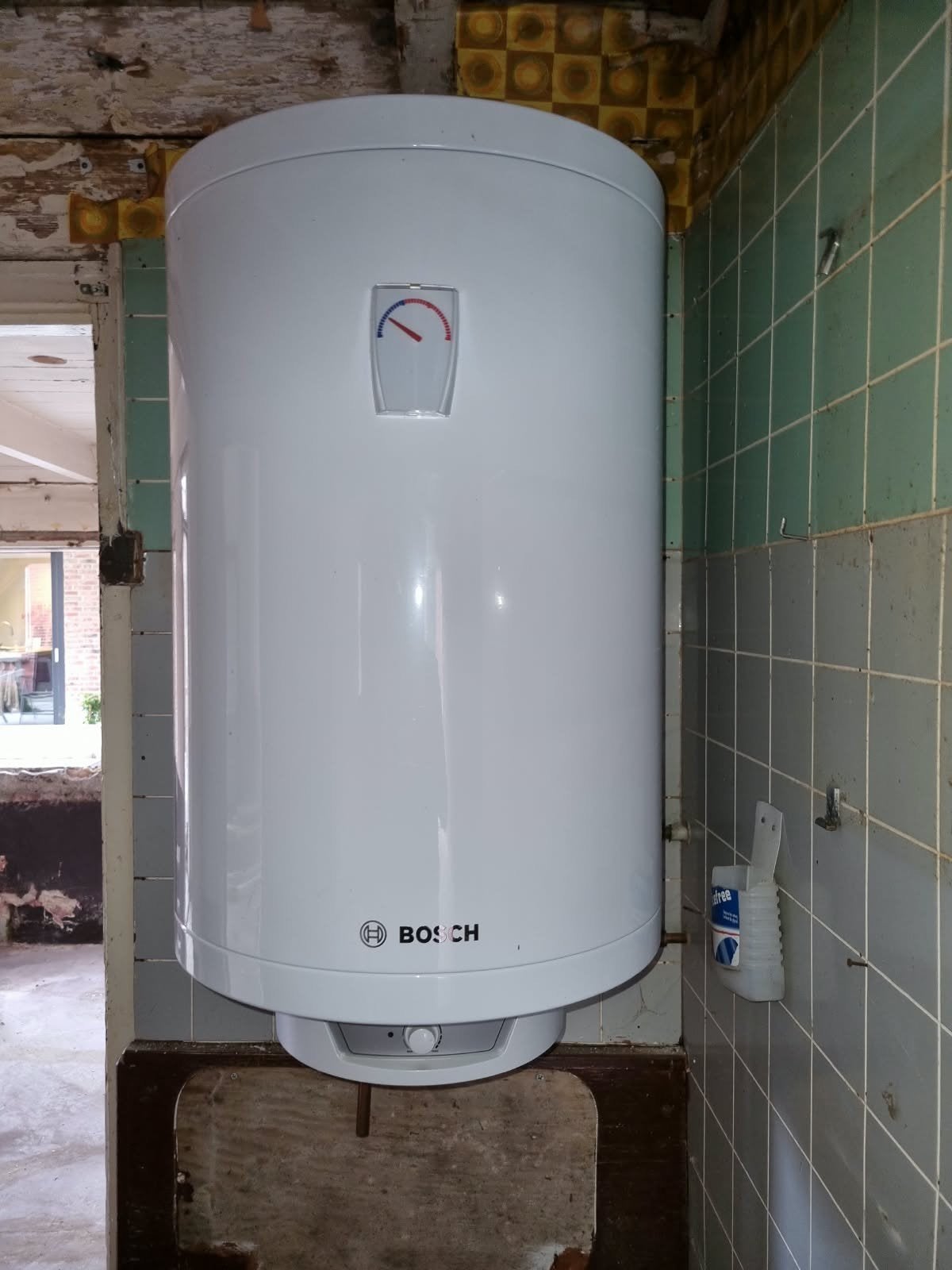 Bosch Boiler 80 liter - Zo goed als nieuw, Doe-het-zelf en Verbouw, Ophalen, 20 tot 100 liter, Aardgas, Boiler