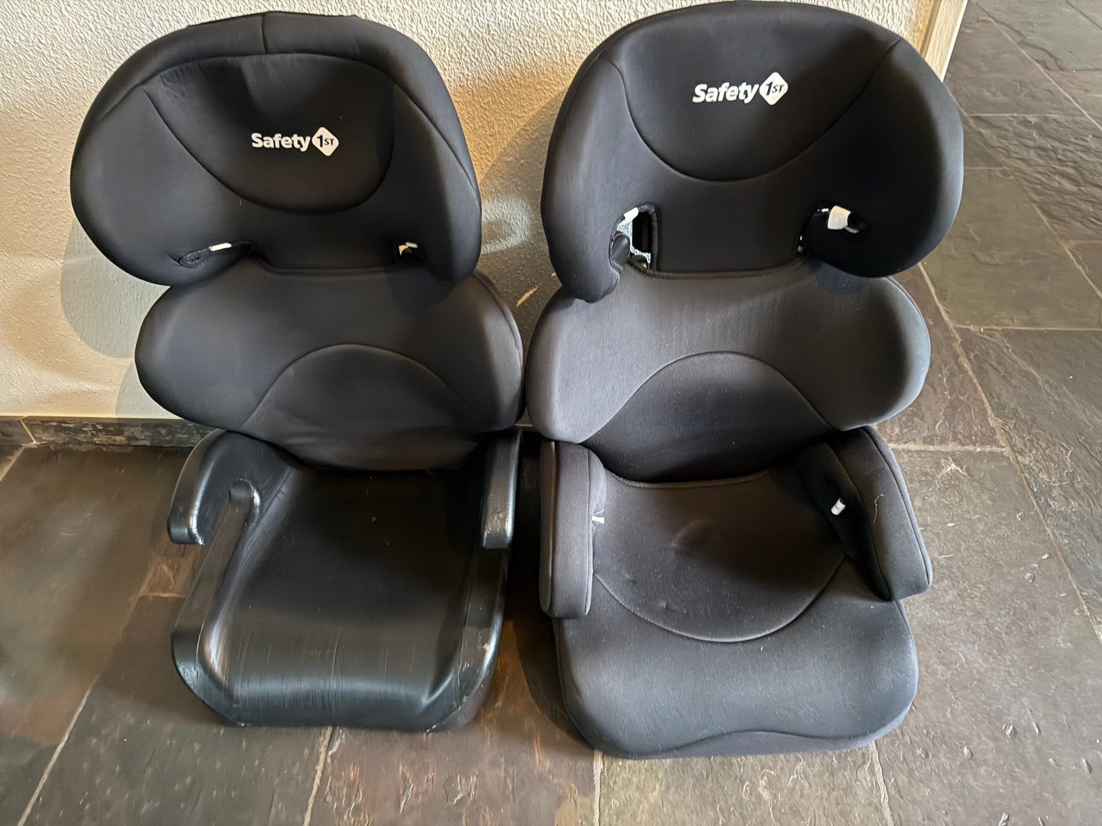 Safety 1st twee stuks, Kinderen en Baby's, Autostoeltjes, Autogordel, 15 t/m 36 kg, Zo goed als nieuw, Ophalen