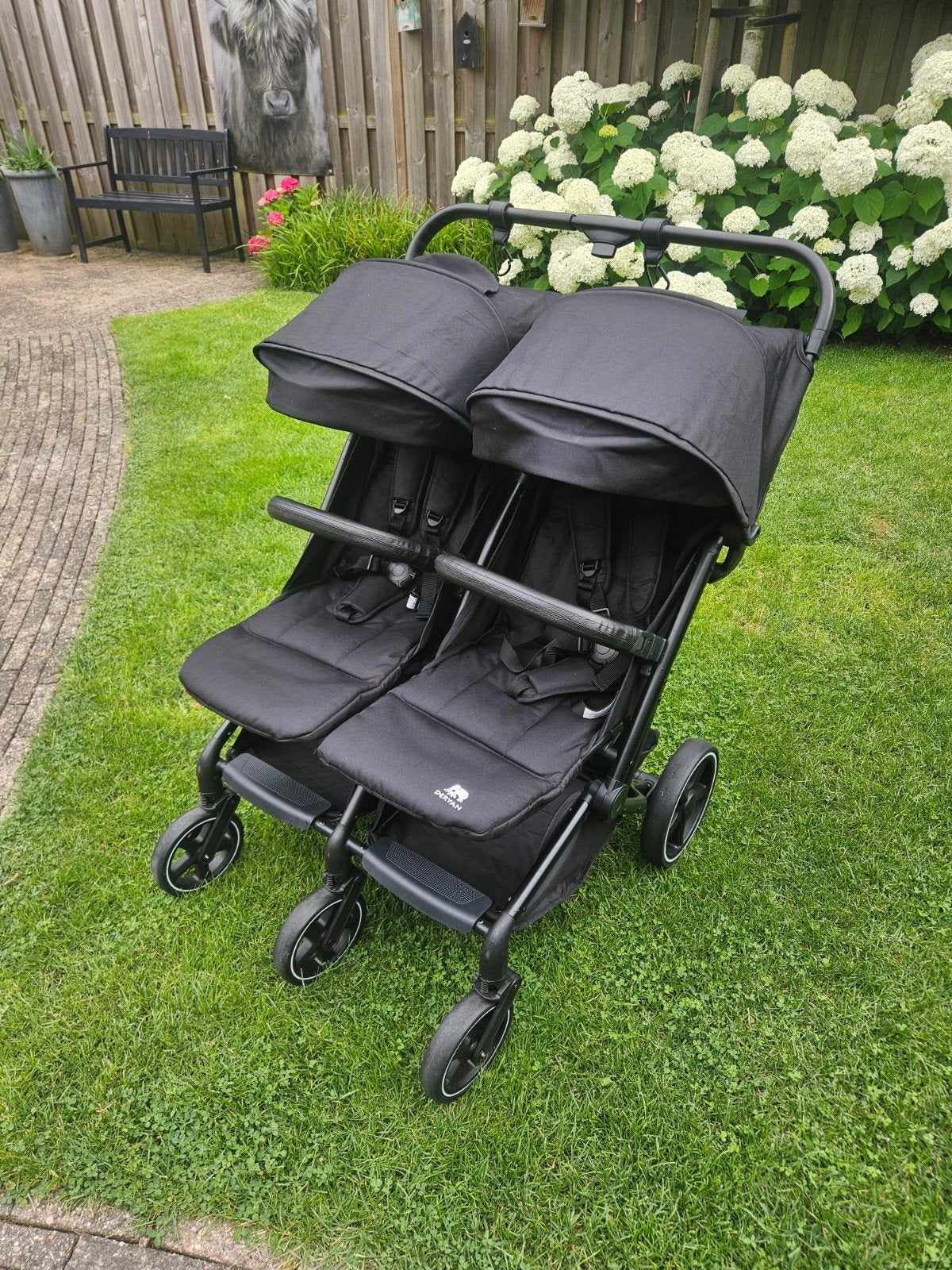 Deryan Luxe XP Twin Buggy -Dubbele buggy compact lichtgewich, Kinderen en Baby's, Buggy's, Ophalen, Zo goed als nieuw, Verstelbare rugleuning