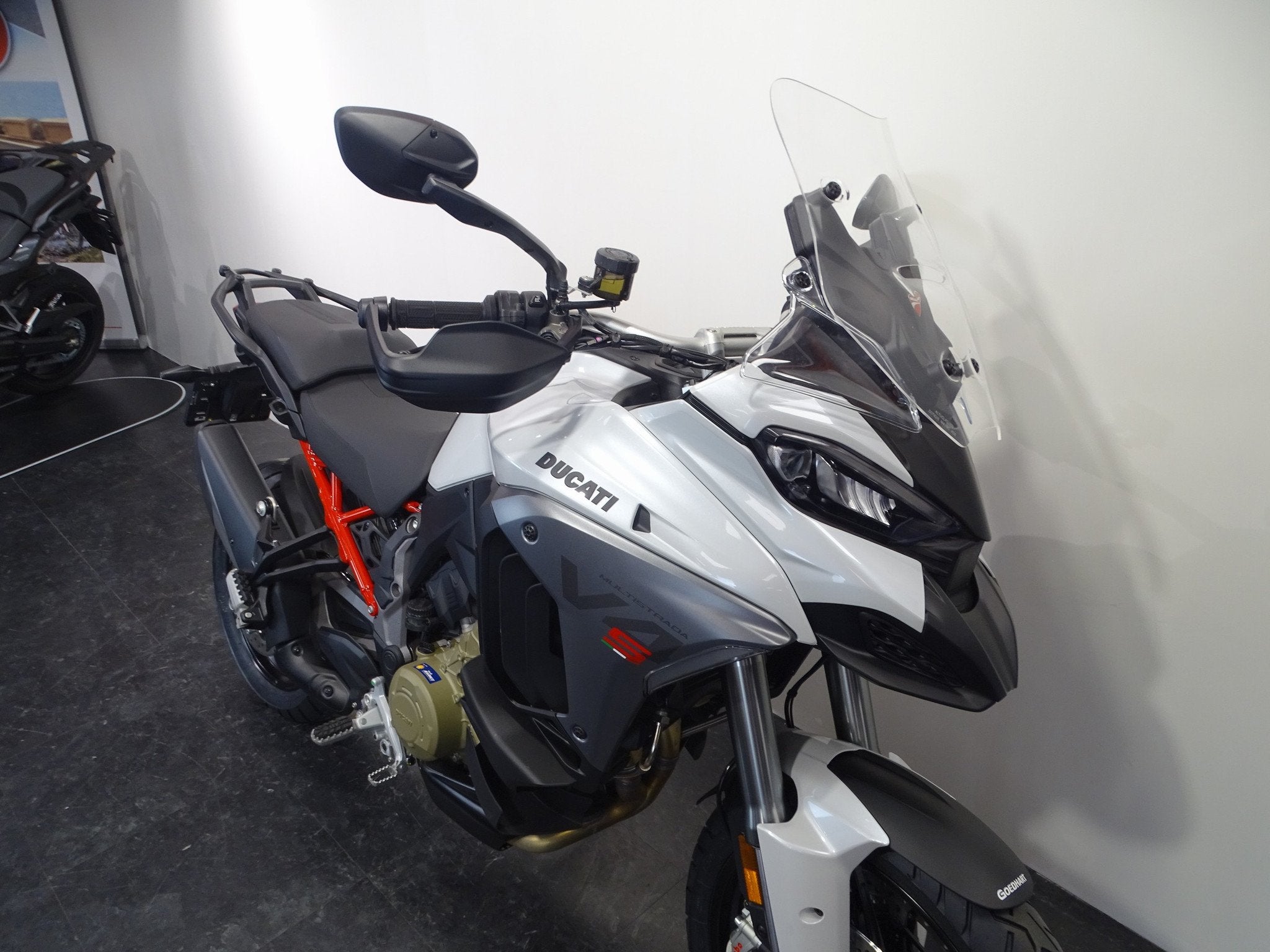 Ducati Multistrada V4 S RADAR FORGED WHEELS, Bedrijf, Meer dan 35 kW, Toermotor