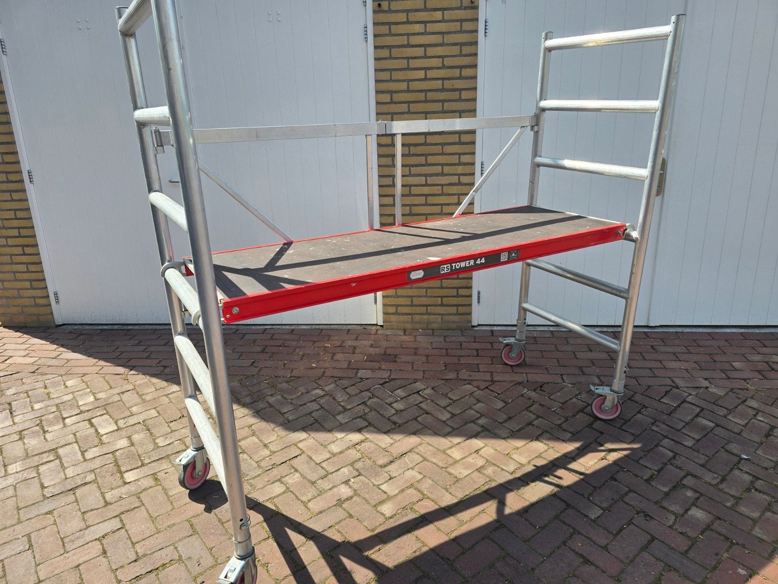Altrex rs tower 44 kamersteiger, Ophalen, Gebruikt, Rolsteiger of Kamersteiger, 2 tot 5 meter