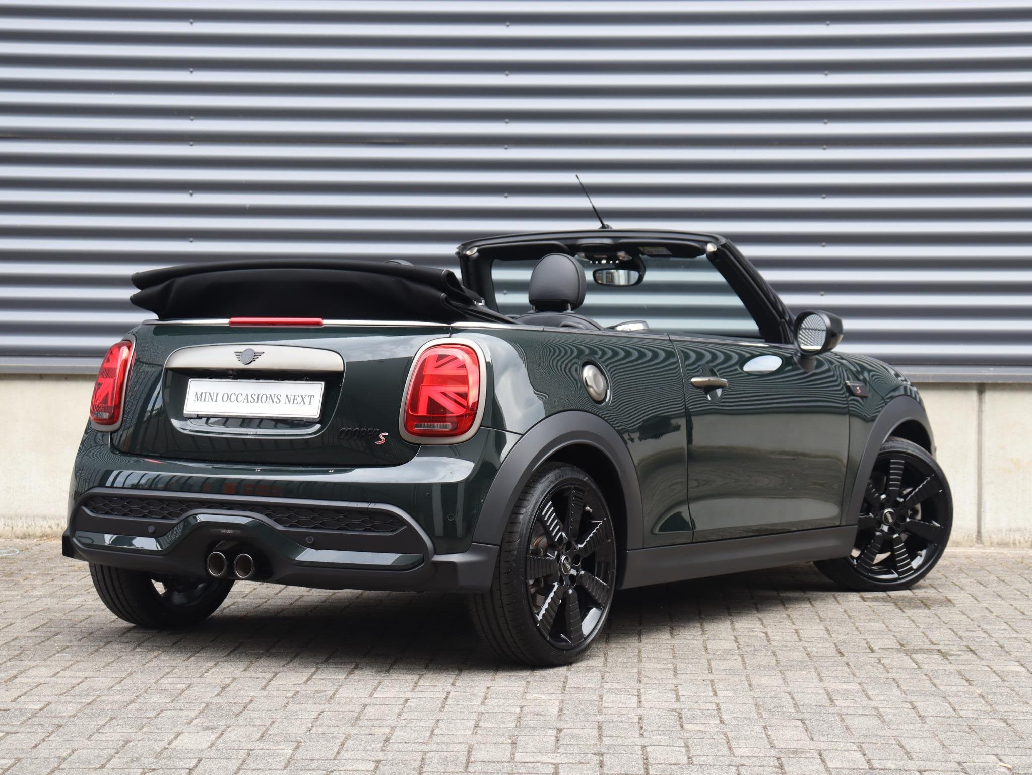 MINI Cabrio Cooper S | Resolute Edition + Camera + Head-Up +, Auto's, 1998 cc, 1300 kg, Gebruikt, 4 cilinders