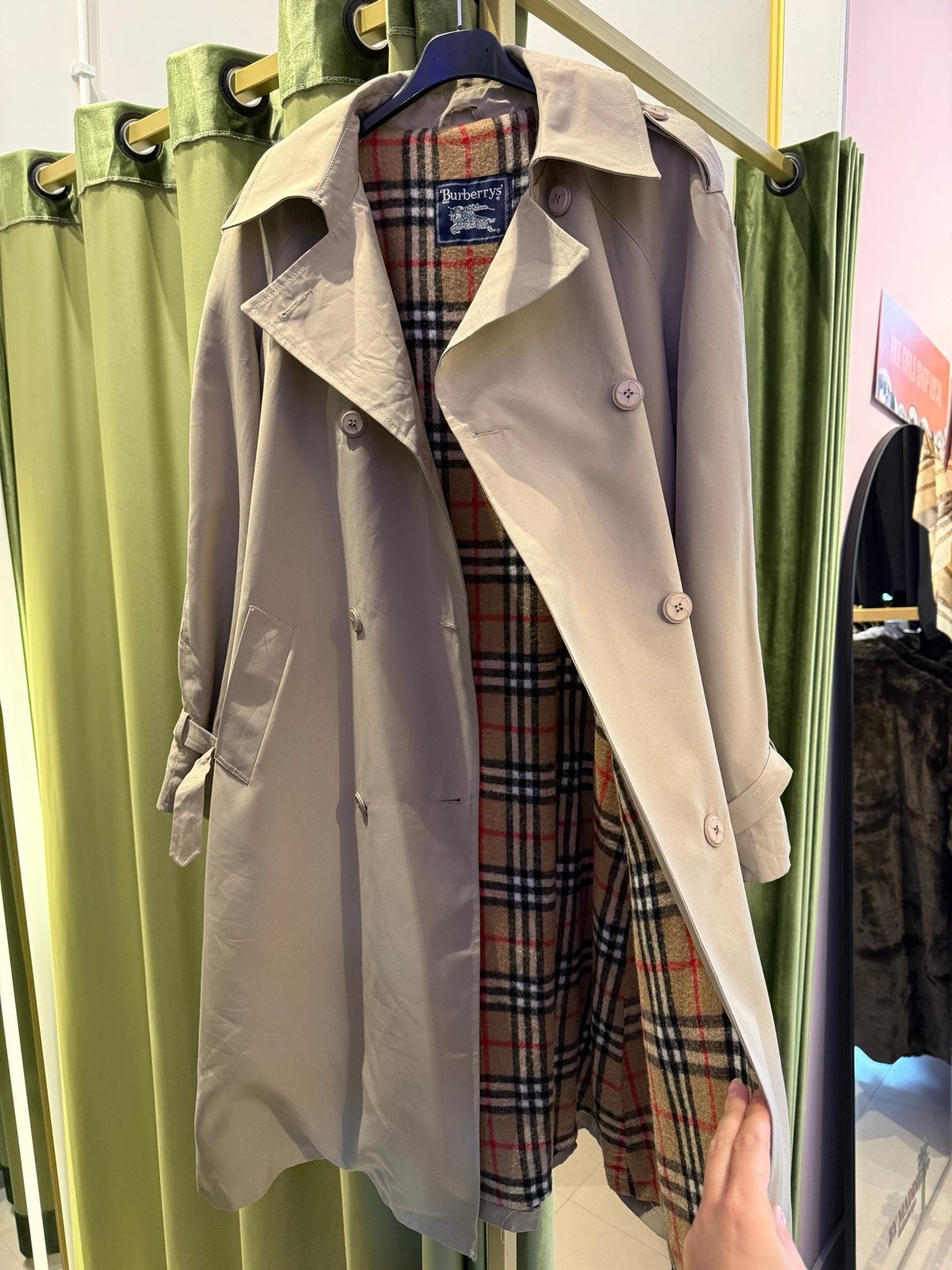 Vintage Burberry's Trenchcoat, Ophalen of Verzenden, Gedragen, Maat 38/40 (M), Beige