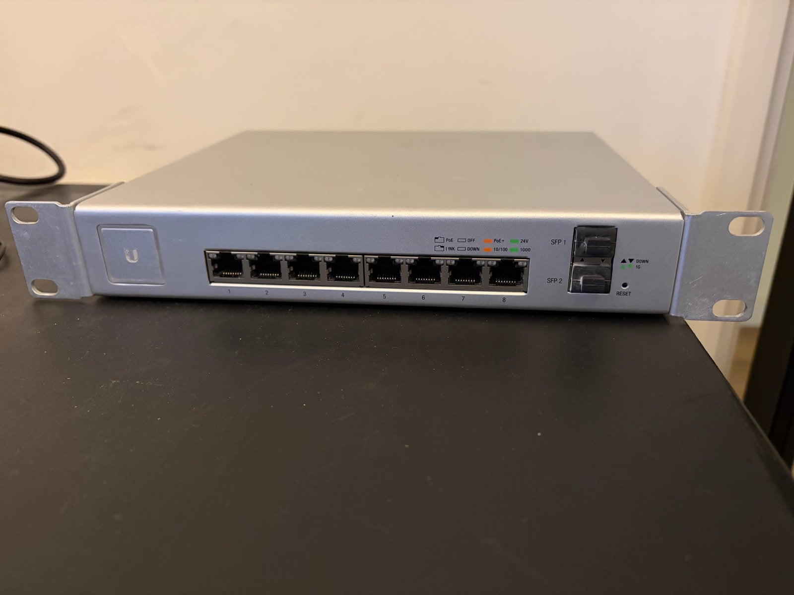 Ubiquiti UniFi Switch US-8-150W - 8-poorts PoE+ switch, Computers en Software, Ophalen of Verzenden, Gebruikt