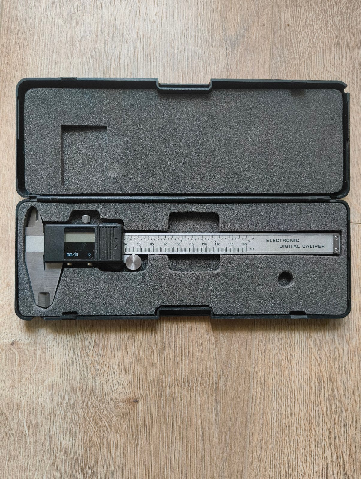 Digitale schuifmaat 150 mm met opbergdoos (mm/inch), Verzenden, Gebruikt, Afstand