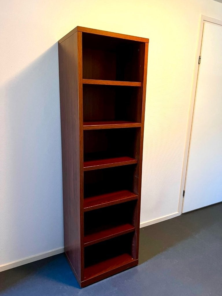 Lichtgewicht boekenkast in kersenhoutkleur (175x52x40 cm), Ophalen, Met plank(en), Gebruikt, 50 tot 100 cm
