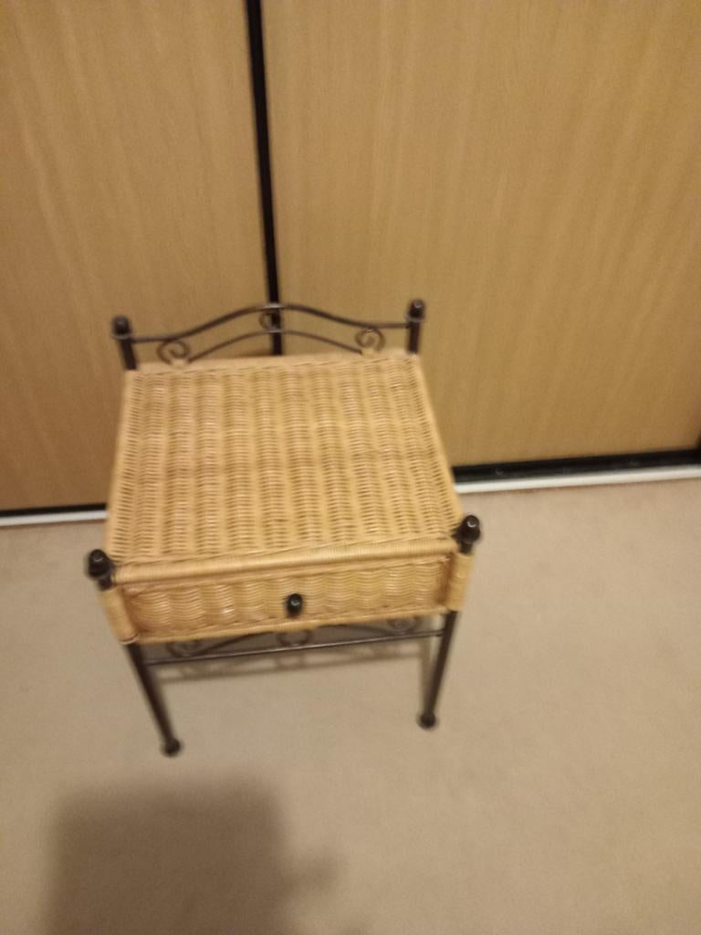 Nachtkastje, Ophalen, Zo goed als nieuw, Minder dan 45 cm
