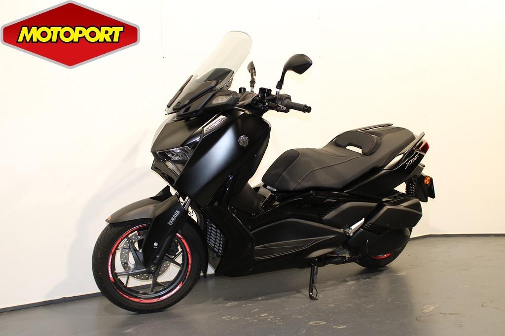 Yamaha X-MAX 300 Tech MAX (bj 2025), Scooter, Klantenservice@yamaha-motor.nl, Koolhovenlaan 101
1119 NC  Schiphol-Rijk, NL, 12 t/m 35 kW