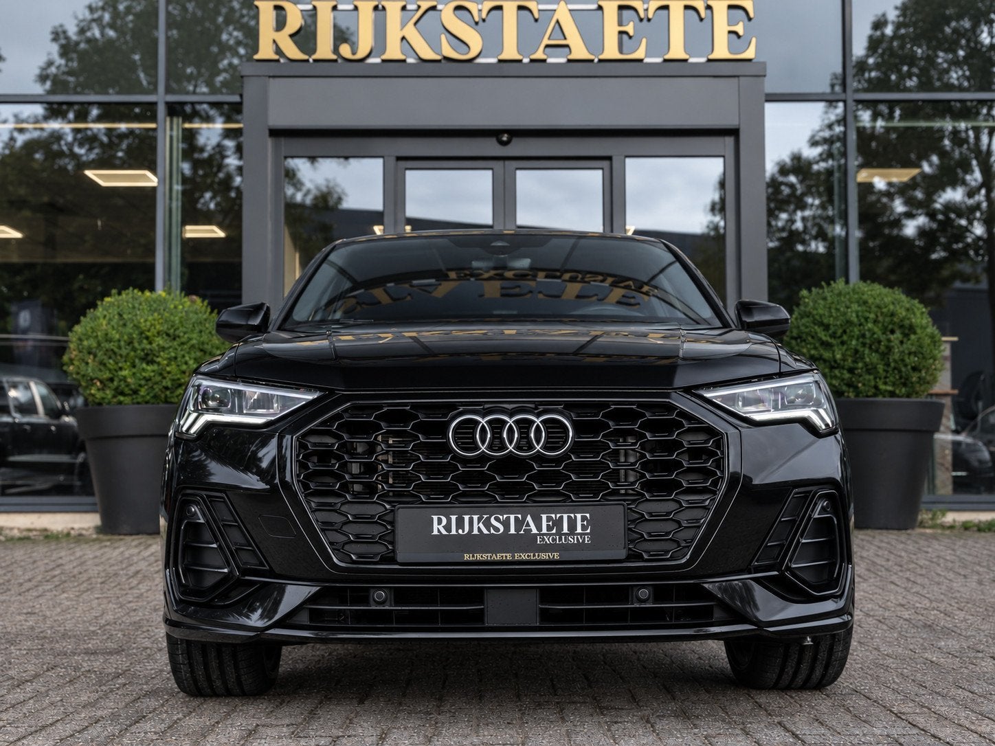 Audi Q3 Sportback 45 TFSI e S-Line|APP|CAM|ACC|20''|SFEER, Auto's, Dealer onderhouden, Gebruikt, Zwart, Met garantie (alle)