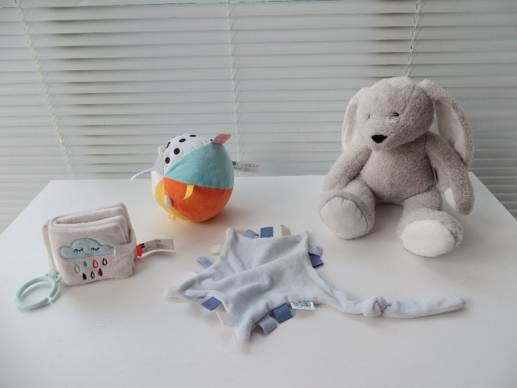 Baby Speelgoed Hema Stoffen Activiteiten Bal, Knisperboekje, Ophalen of Verzenden, Zo goed als nieuw, Overige typen, Met geluid