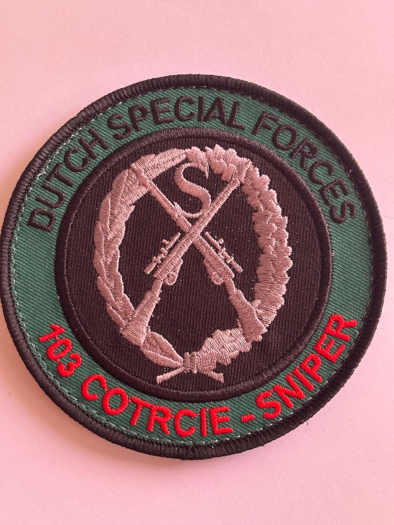 KCT sniper badge COTR CIE 103, Verzamelen, Militaria | Algemeen, Verzenden, Landmacht, Nederland, Kleding of Schoenen