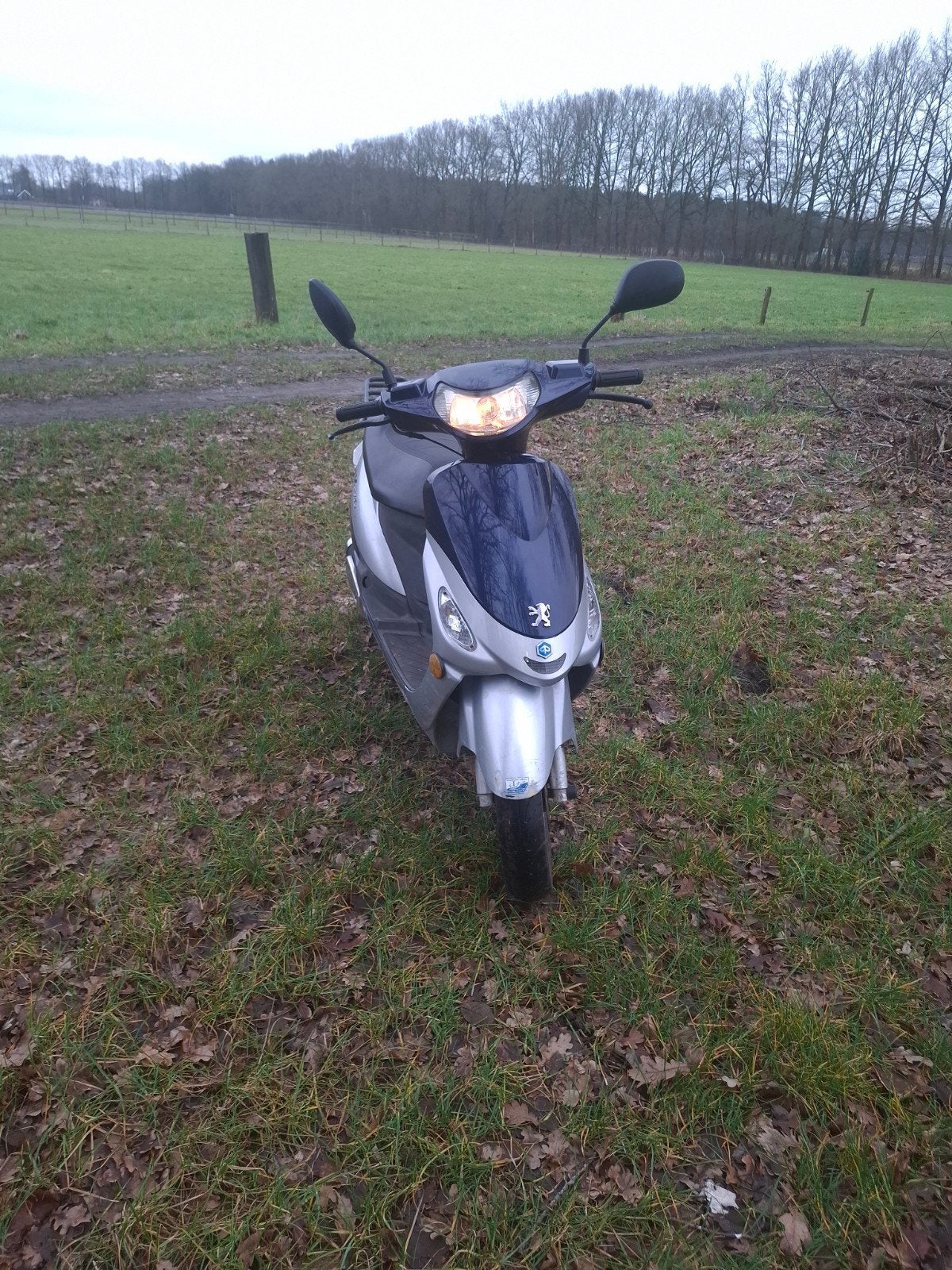 Peugeot V-Clic Scooter - Goed onderhouden, Gebruikt, Overige modellen, Ophalen of Verzenden, Benzine