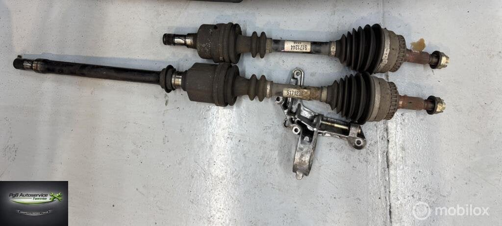 Saab 9-3 1998-2003 aandrijfas set 517236 517244, Gebruikt, Ophalen of Verzenden, Saab