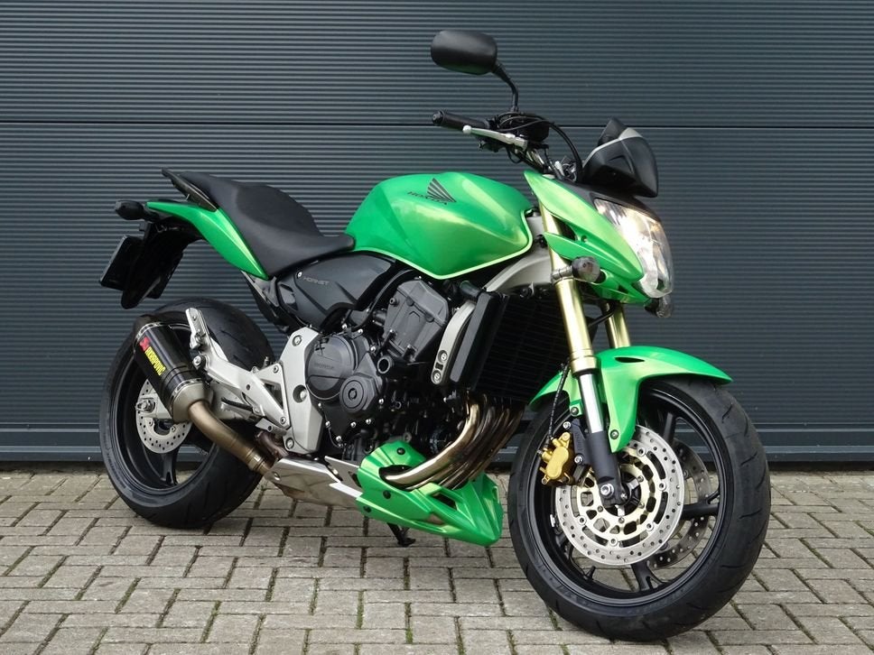 HONDA CB 600 F HORNET 2007 AKRAPOVIC CB600F weinig KM, HONDA, 4 cilinders, Motorrijbewijs A, Bedrijf