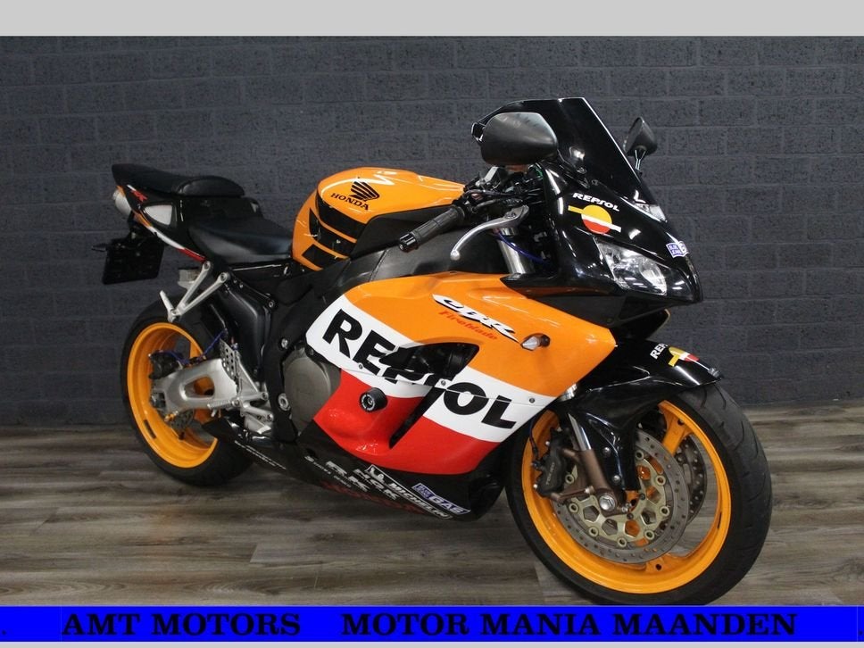 HONDA CBR 1000 RR FIREBLADE REPSOL (bj 2005) 40.785 km, HONDA, 4 cilinders, Motorrijbewijs A, Bedrijf
