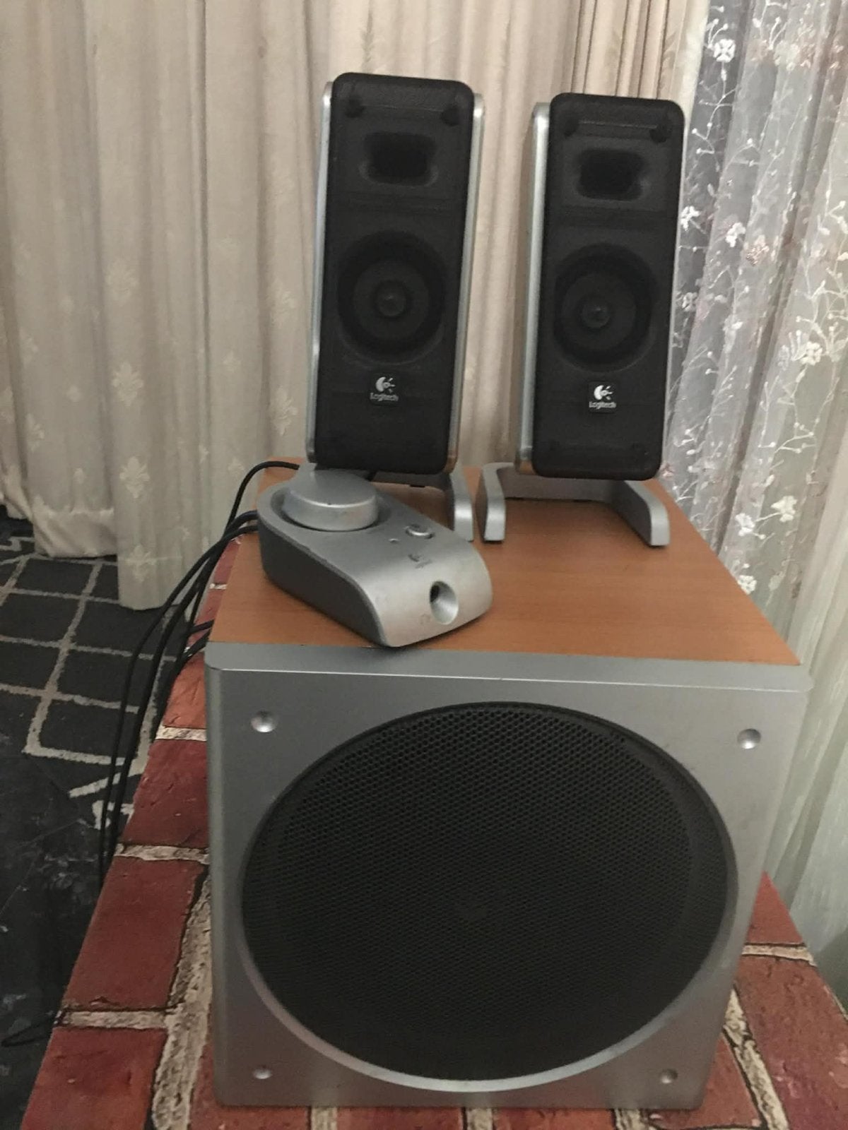 Logitech 2.1 Luidsprekerset met Subwoofer - Gebruikt