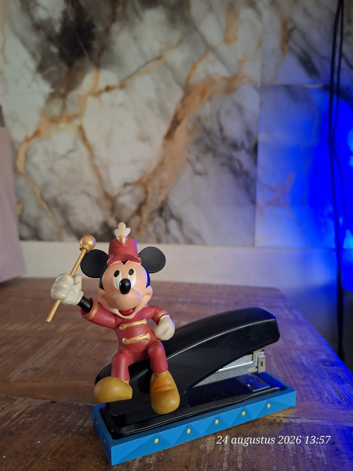 Mickey Mouse Dirigent Beeldje - Disney Direct Item #28986, Ophalen of Verzenden, Mickey Mouse, Gebruikt, Beeldje of Figuurtje