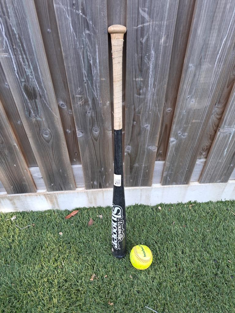 Louisville Slugger honkbalknuppel met officiële bal, Sport en Fitness, Overige Sport en Fitness, Gebruikt, Ophalen of Verzenden