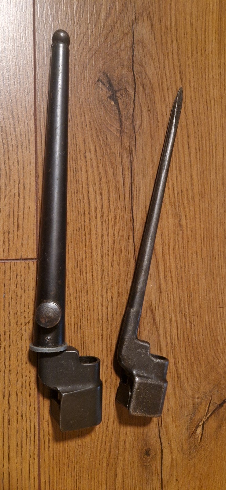 2 Spike Bajonetten Engels WO2 - No. 4 Mk II, Ophalen of Verzenden, Landmacht, Engeland, Mes of Dolk