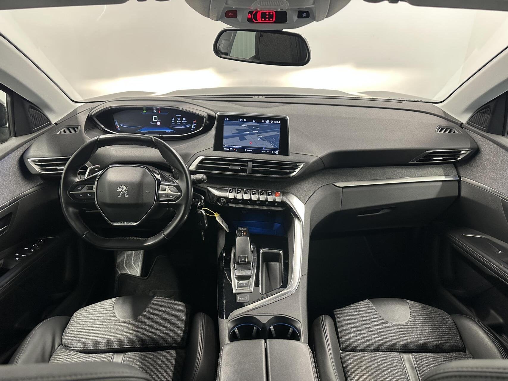 Peugeot 5008 1.2 PureTech Allure Avantage 7P AUTOMAAT CRUISE, Auto's, Gebruikt, Euro 6, 1199 cc, Met garantie (alle)
