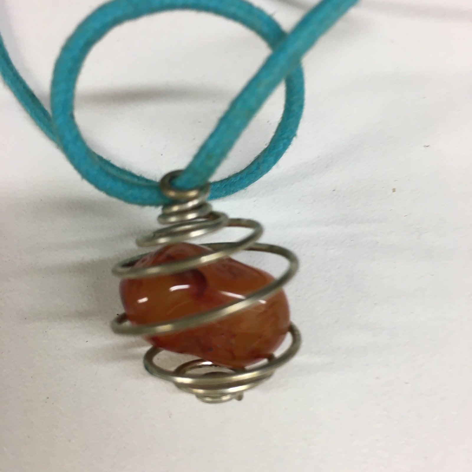 Zelfgemaakte Ketting met Prachtige Steen, Sieraden, Tassen en Uiterlijk, Ophalen of Verzenden, Zo goed als nieuw, Steen of Mineraal