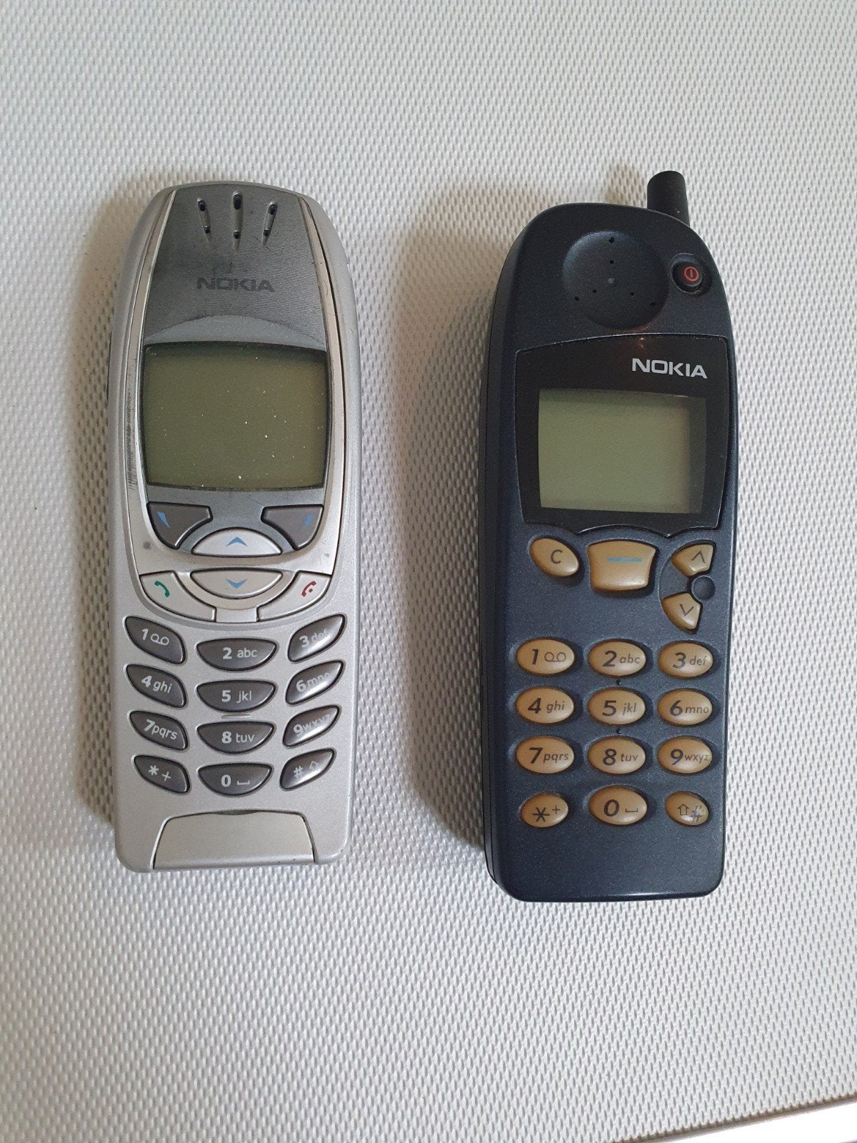 Nokia 5110  en Nokia 6310i - Klassieke Mobiele Telefoons, Ophalen, Gebruikt, Geen camera, Zwart
