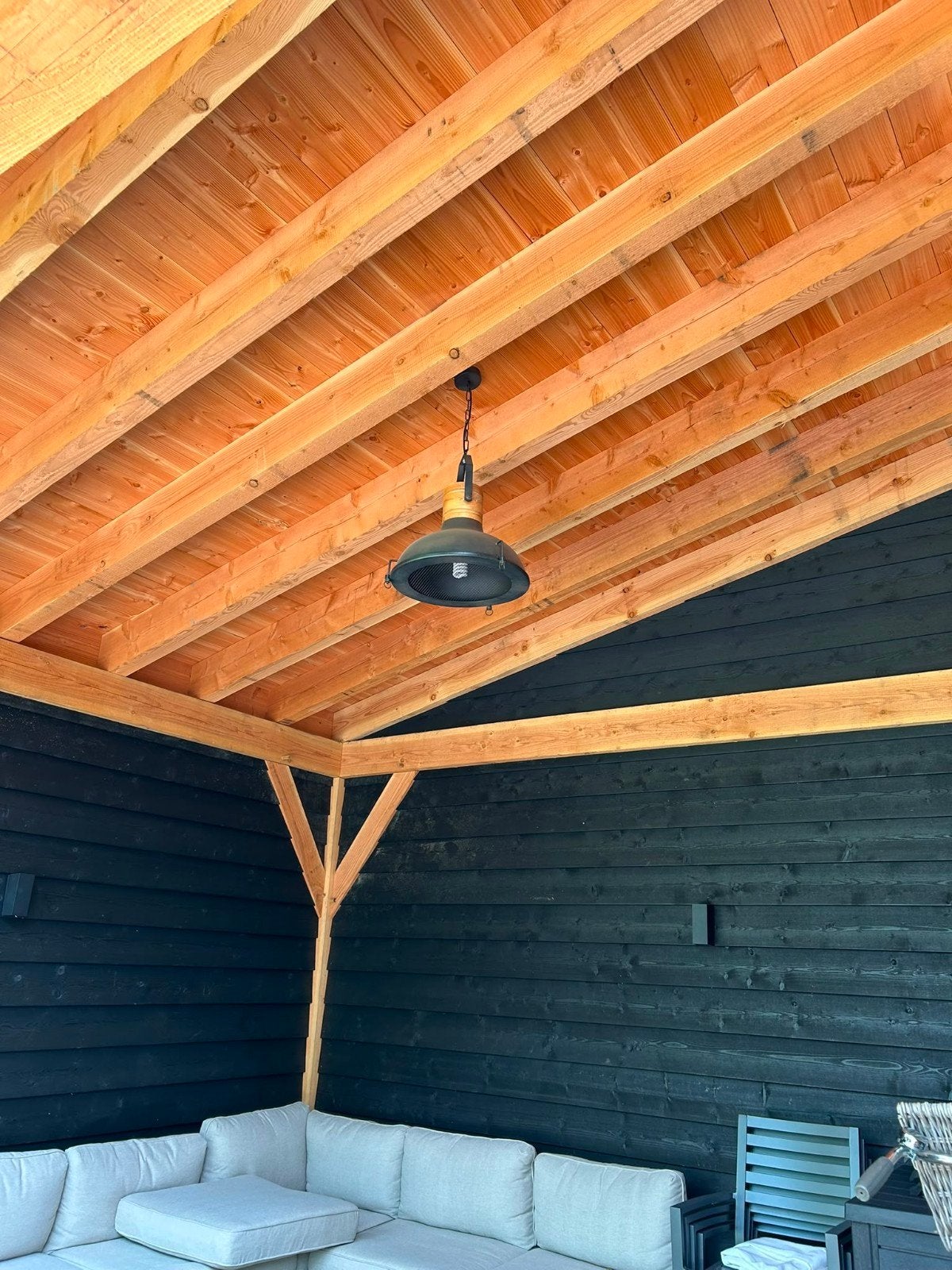 Industriële hanglamp - Zwart met houten accenten, Ophalen, 50 tot 75 cm, Industrieel, Modern, Zo goed als nieuw