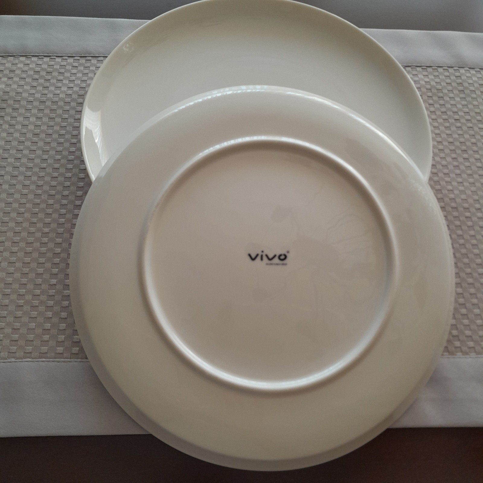 5 Vivo eetborden 28 cm, Huis en Inrichting, Keuken | Servies, Vivo, Ophalen of Verzenden, Zo goed als nieuw, Bord(en)
