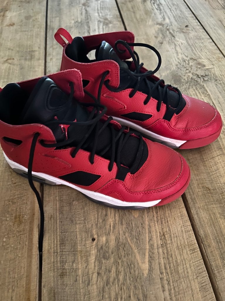 Basketbalschoenen Jordan 36,5, Ophalen, Zo goed als nieuw, Schoenen