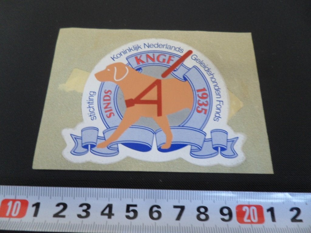 sticker KNGF Stichting Koninklijk Nederlands Geleidenhonden, Ophalen, Zo goed als nieuw