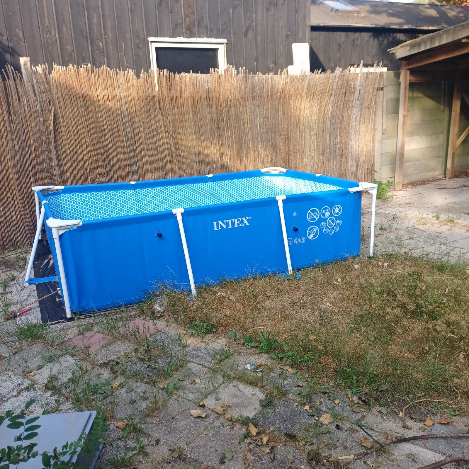 Intex zwembad 1 maand oud met nieuwe pomp, Ophalen of Verzenden