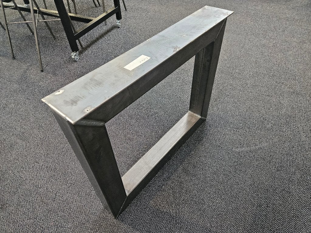 Stalen onderstel tafels oerdegelijk - 4 stuks beschikbaar, Ophalen, 200 cm of meer, 50 tot 100 cm, Zo goed als nieuw