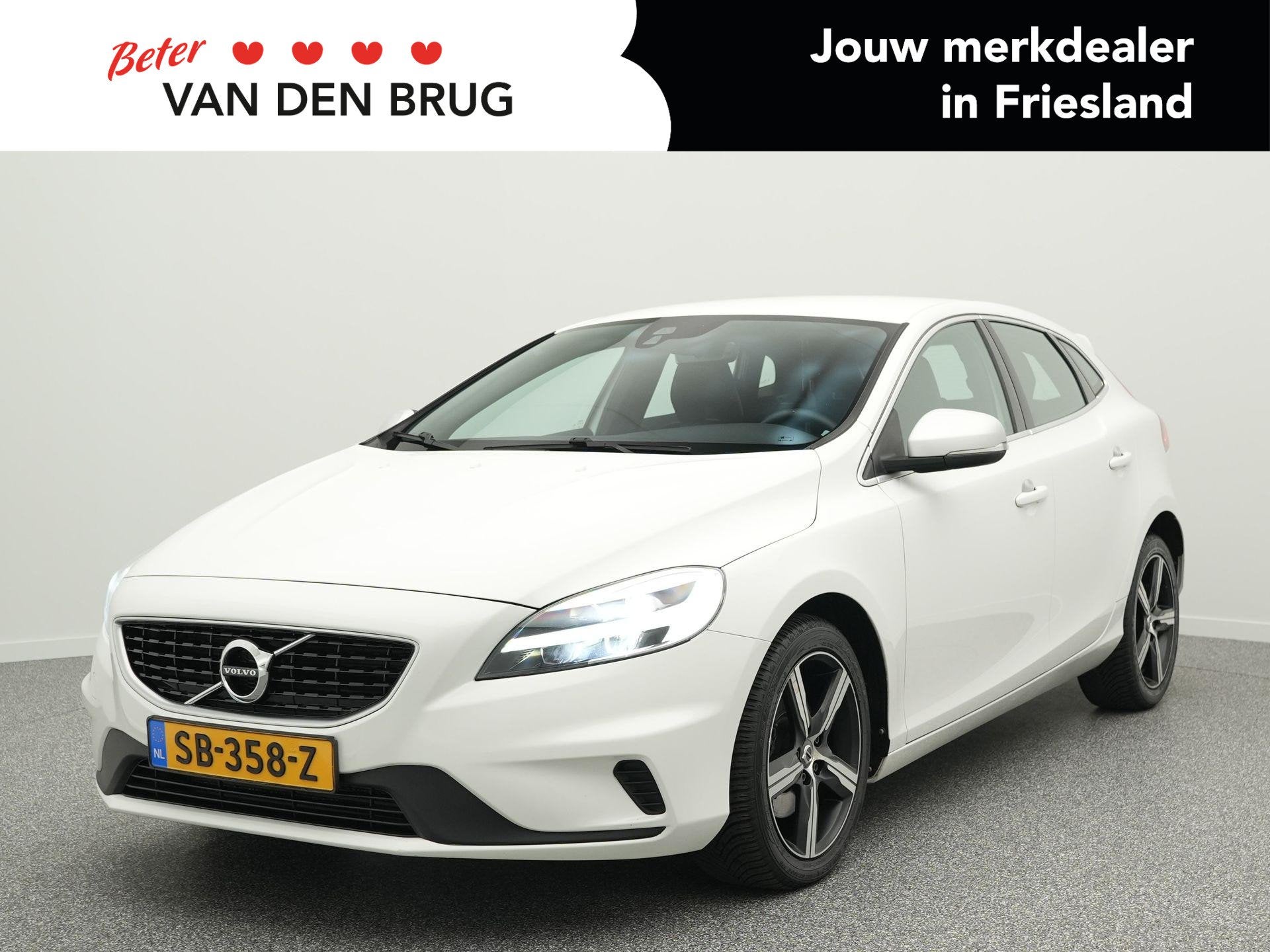 Volvo V40 2.0 T4 190 PK Business Sport | LED | Climate Contr, Auto's, Volvo, Voorwielaandrijving, Gebruikt, Euro 6, Wit