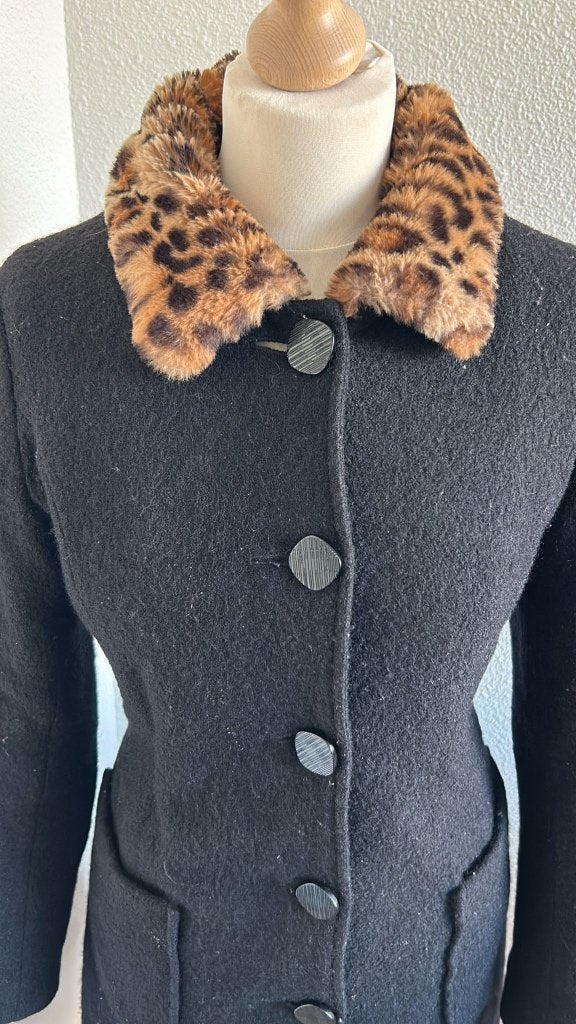 King Louie maat 38 midi lange winter jas 790, Kleding | Dames, Maat 38/40 (M), Zwart, Ophalen of Verzenden, Zo goed als nieuw