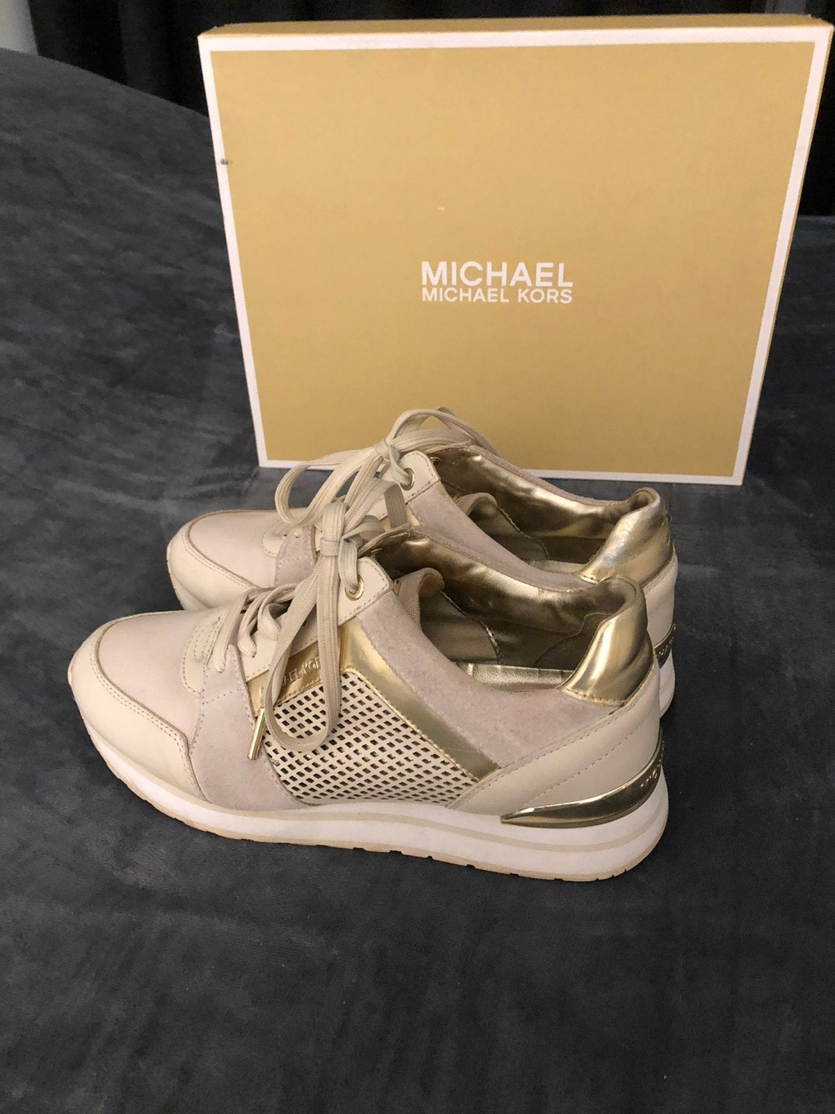 Michael Kors sneakers mt 39, Beige, Ophalen of Verzenden, Sneakers of Gympen, Gedragen