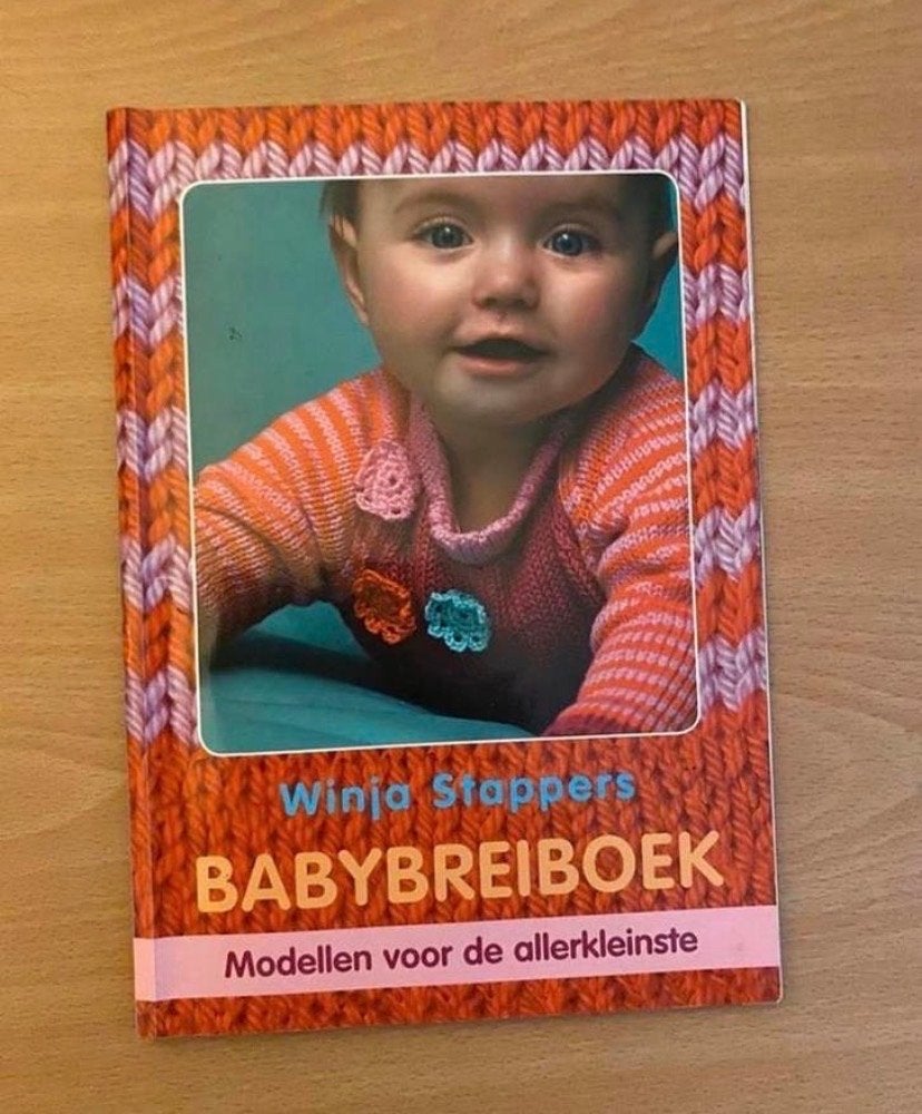 Babybreiboek Winja Stappers - Patronen voor babykleding, Ophalen of Verzenden, Zo goed als nieuw, Breien, Patroon of Boek