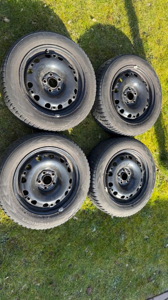 Winterbandenset VW Polo, gratis af te halen, Auto-onderdelen, Banden en Velgen, Ophalen, Gebruikt, 15 inch, Banden en Velgen