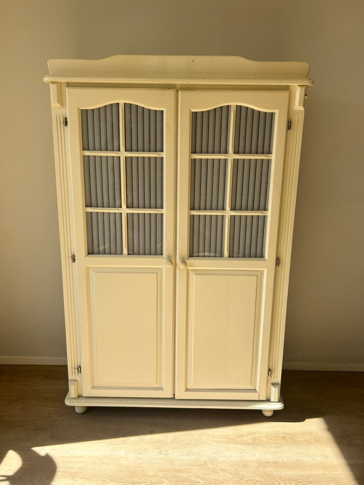 Kast, Ophalen, 100 tot 150 cm, 200 cm of meer, 25 tot 50 cm