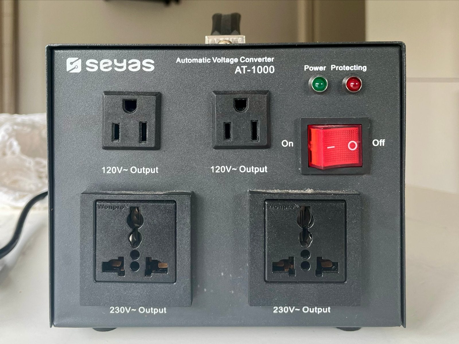 SEYAS 1000 Watt Spanningsomvormer 240V naar 110V en andersom, Ophalen, Zo goed als nieuw
