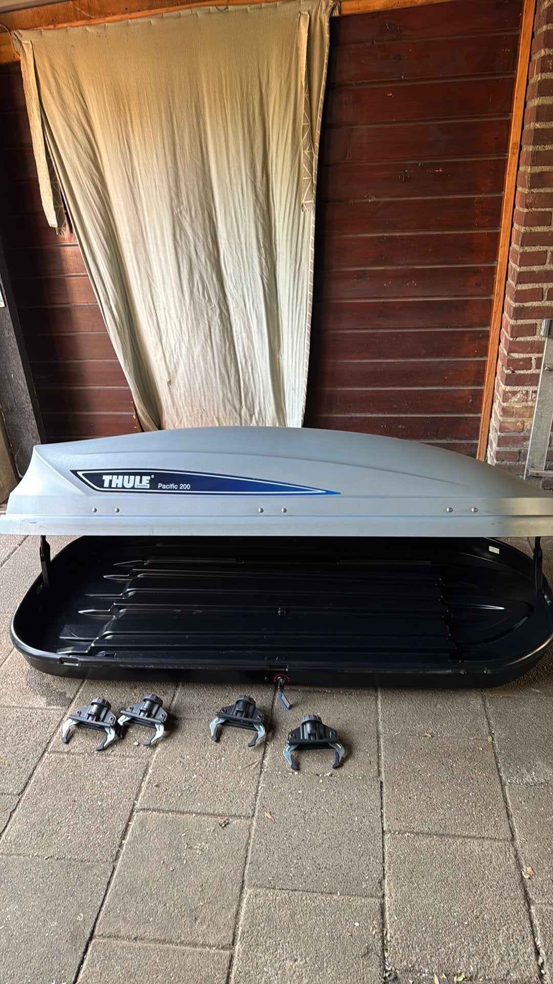 Thule Pacific 200 Dakkoffer - Ruime Bagageopslag, Auto diversen, Ophalen, Gebruikt